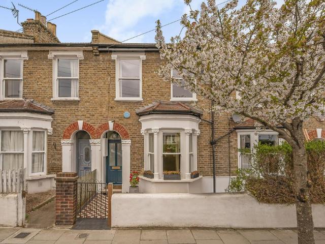 House for sale in East Dulwich, Greater London