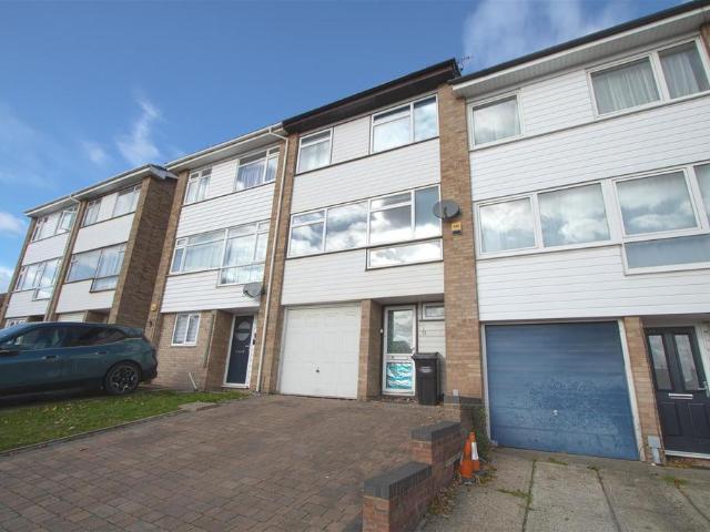 House for sale in Sunnymede, Billericay
