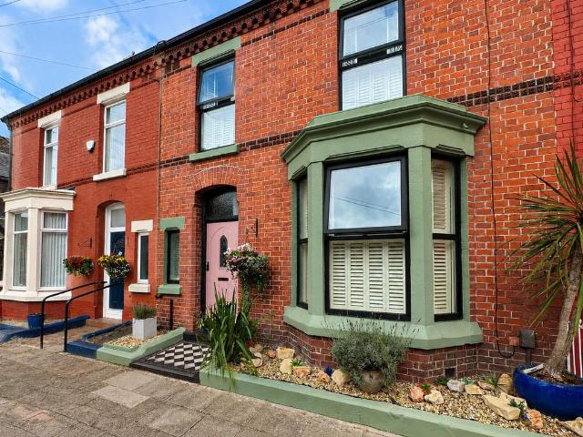 House for sale in Calderstones