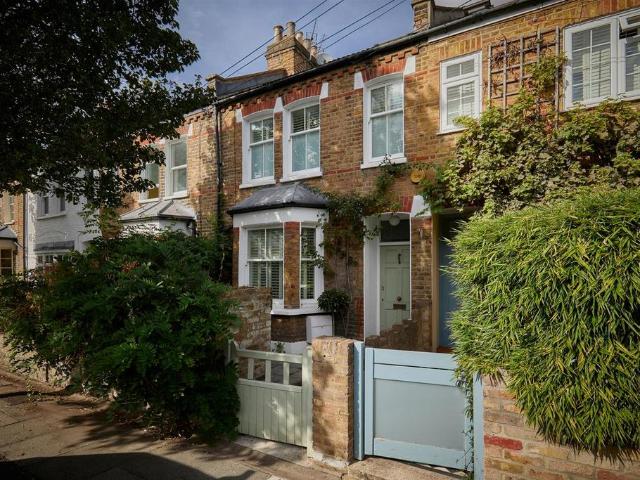 House for sale in Strand-on-the-Green, Greater London