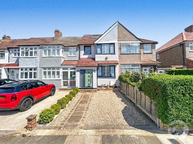 House for sale in Blackfen, Greater London