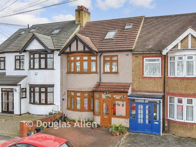 House for sale in Gants Hill, Greater London