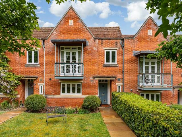 House for sale in Hertford, Colliers End