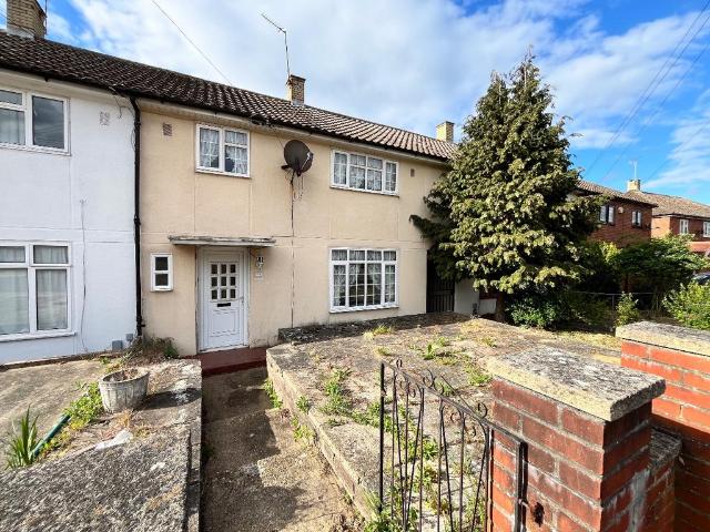 House for sale in Harold Hill, Greater London