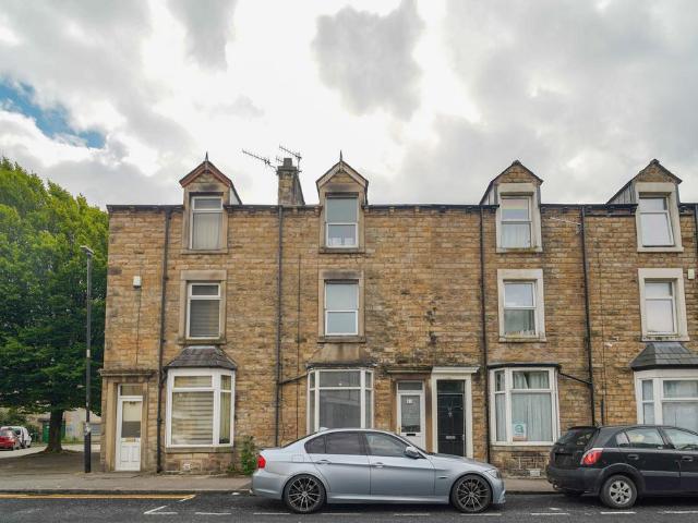 House for sale in Skerton, Bare