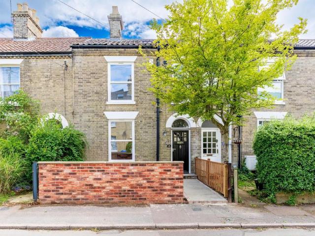 House for sale in Heigham Grove, East Bank