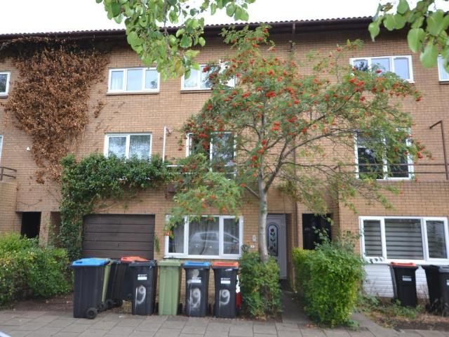 House for sale in Fishermead, Milton Keynes