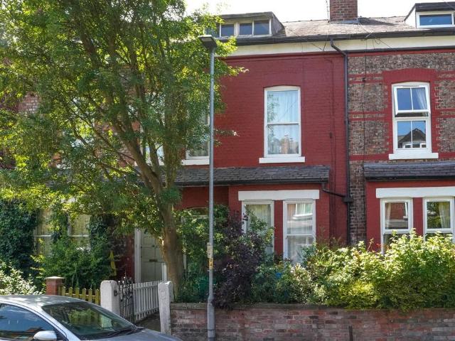 House for sale in Georgia, Greater Manchester