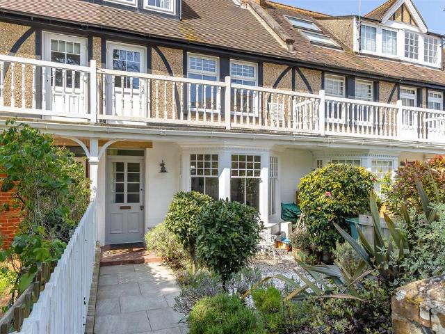 House for sale in Nettlestone and Seaview, Seaview