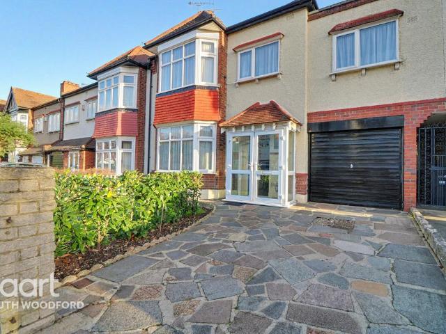 House for sale in South Woodford, Greater London