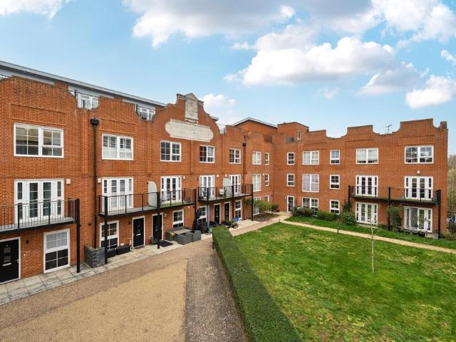 House for sale in Westfield, Woking