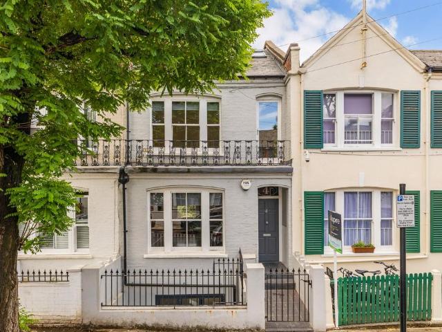 House for sale in Fulham, Sands End