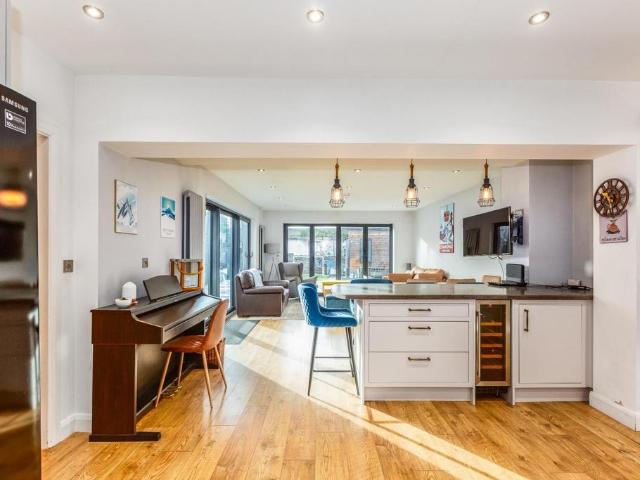 House for sale in Blackpill, Nangreaves