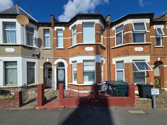 House for sale in London Borough of Barnet, Greater London