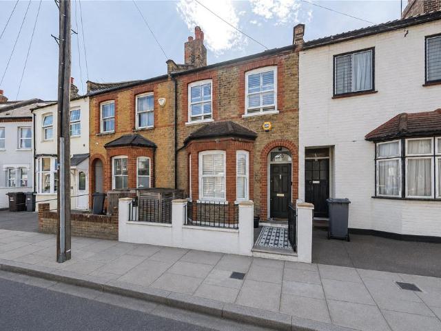 House for sale in London Borough of Hounslow, Spring Grove