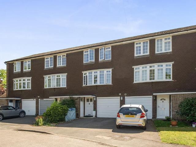 House for sale in Blackhills, Surrey