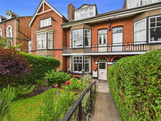 House for sale in Dale Hill, Essex