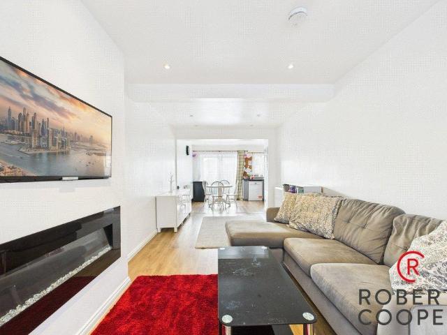 House for sale in Greater London