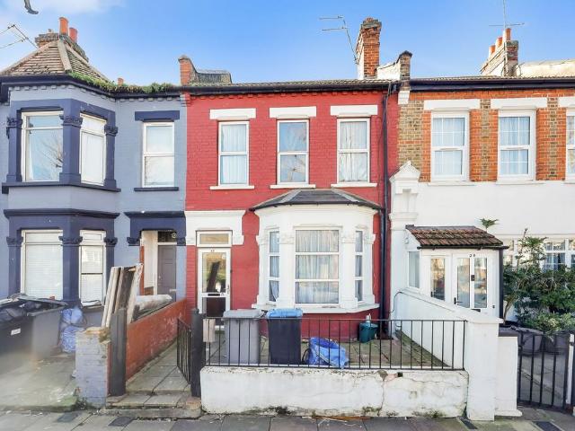 House for sale in Harlesden, Greater London