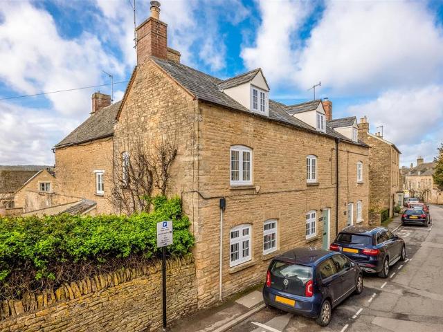House for sale in Charlbury, West Oxfordshire