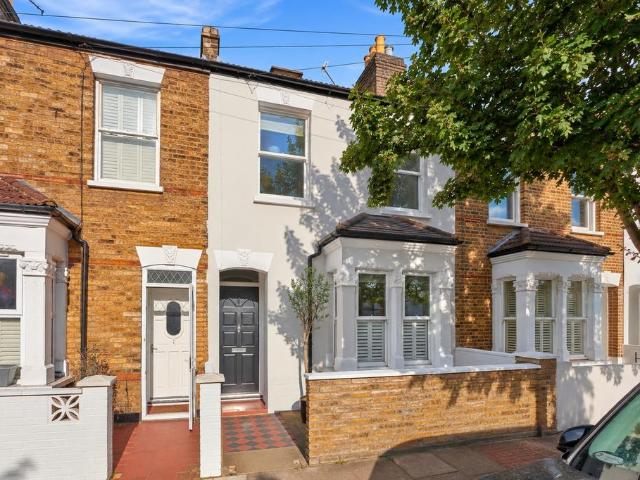 House for sale in Summerstown, Greater London