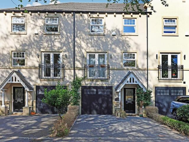 House for sale in Pinders Heath, West Yorkshire