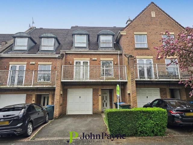 House for sale in Cheylesmore, West Midlands