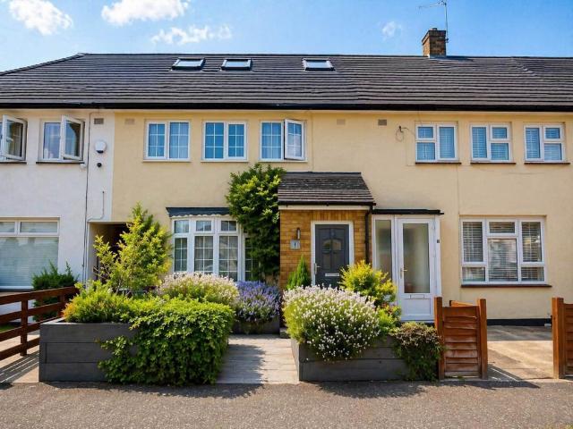 House for sale in Elstree and Borehamwood, Borehamwood