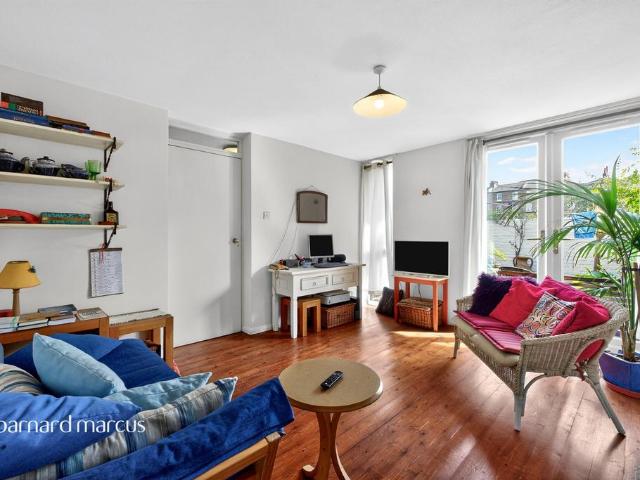 House for sale in Walworth, Greater London