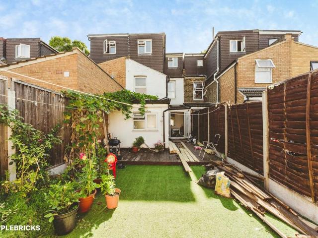 House for sale in West Ham, Greater London
