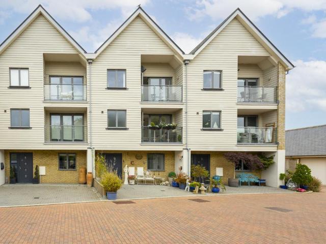 House for sale in Sandwich, Ash