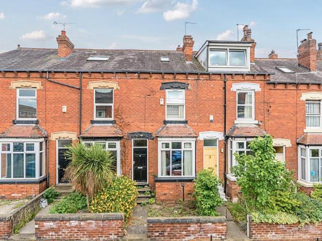 House for sale in Meanwood, West Yorkshire