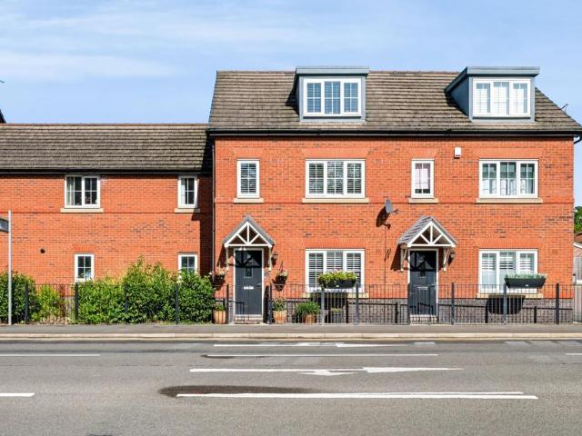House for sale in Upton-by-Chester, Two Mills