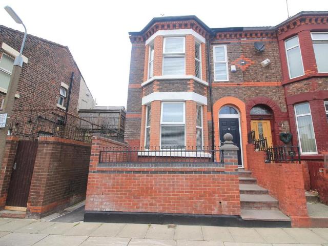 House for sale in Calderstones