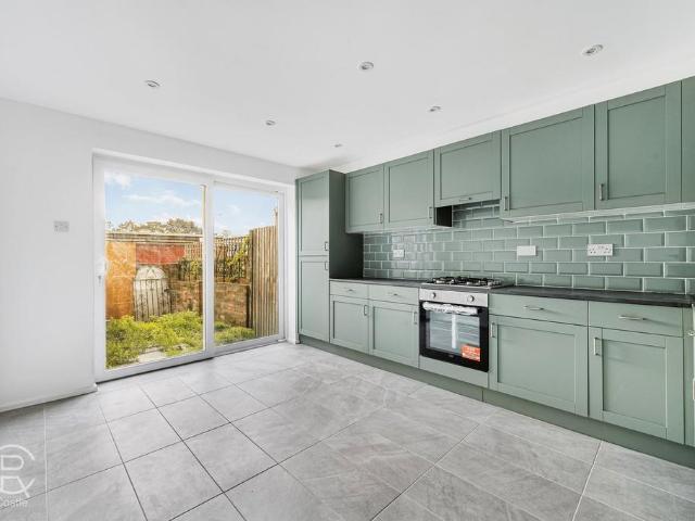 House for sale in London Borough of Ealing, Hanwell