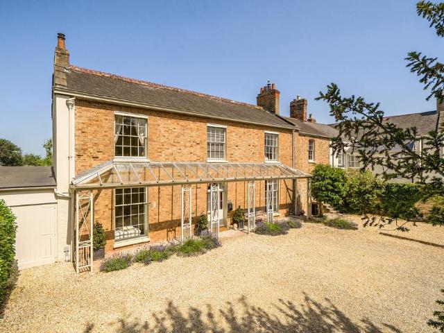 House for sale in Holway, Rumwell
