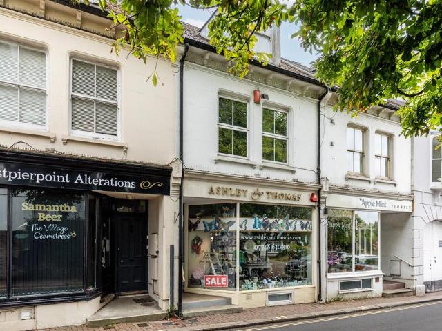 House for sale in Perryfields, West Sussex