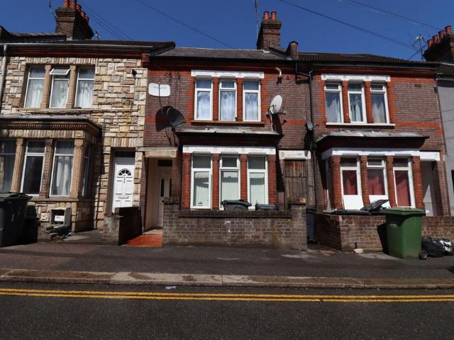 House for sale in Farley Hill, Spring Park