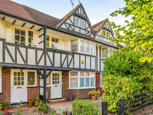 House for sale in Hanger Hill Garden Estate, Greater London