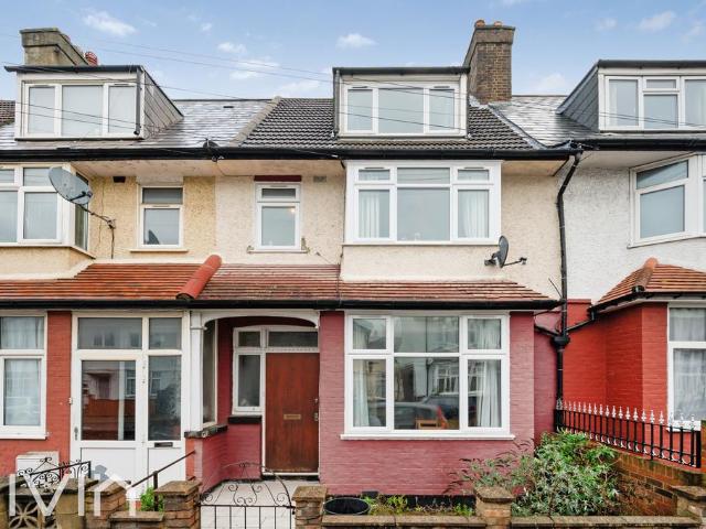 House for sale in Furzedown, Greater London