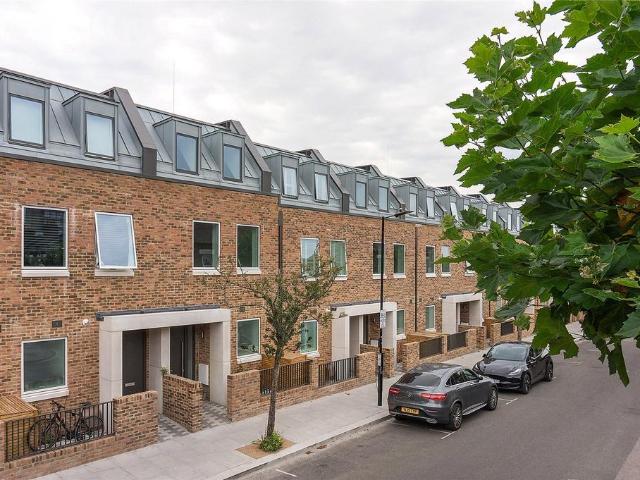 House for sale in Kensal Town, Greater London