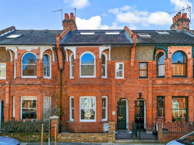 House for sale in Hampton Wick, Greater London