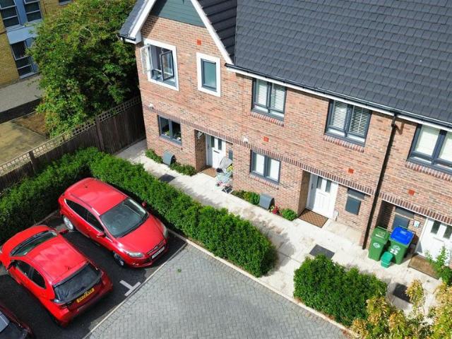 House for sale in Quarrendon, Aylesbury