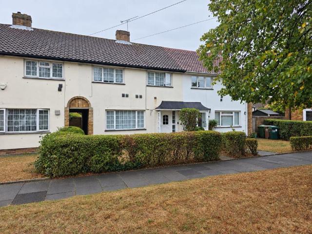 House for sale in Stanwell, Spelthorne