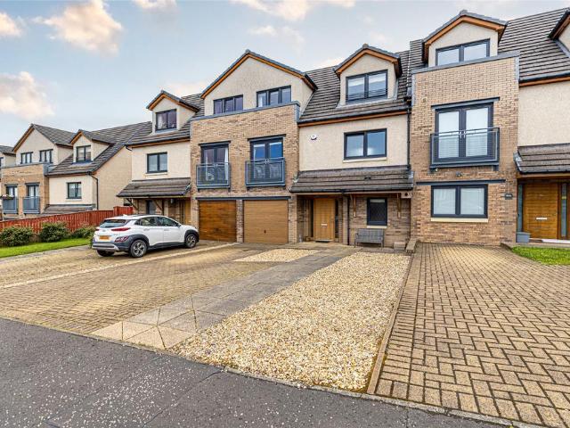 House for sale in Hillview, Clarkston