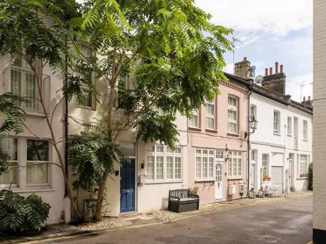 House for sale in Hans Town, Greater London