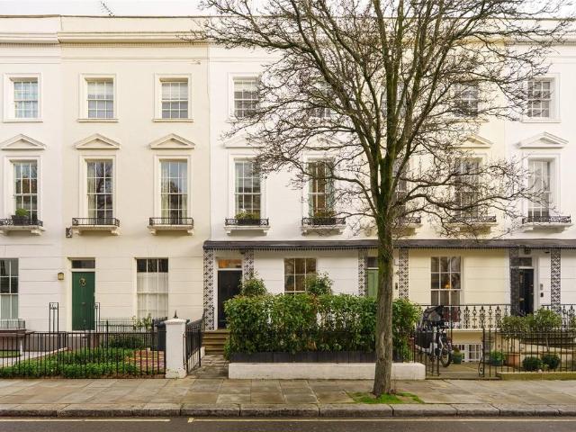 House for sale in Kensal Town, Bayswater