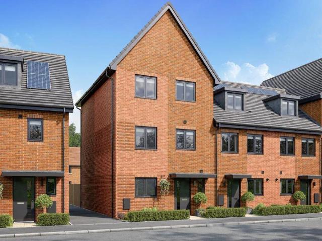 House for sale in Curbridge, Hampshire