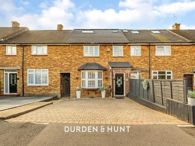 House for sale in Harold Hill, Greater London