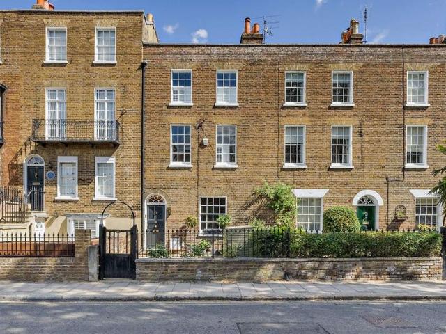 House for sale in Clewer Village, Windsor